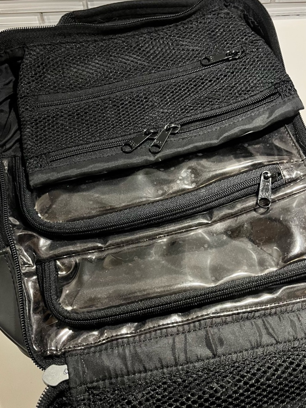 Briggs & Riley Large Toiletry Kit - Picture 5 of 7